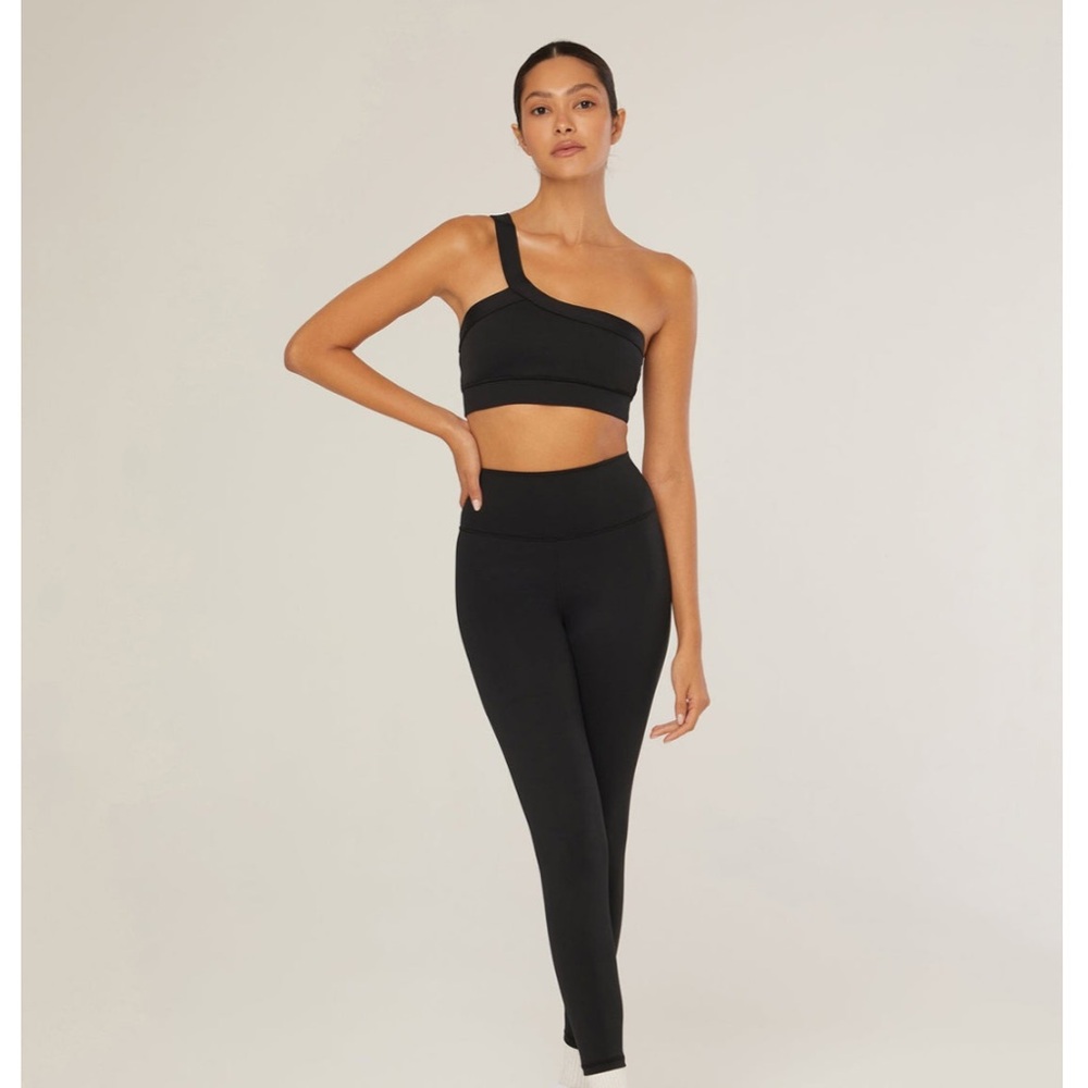IVL one shoulder bra